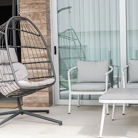 Luxury 2 Bedroom In *